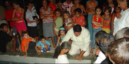 Gadelha Sunday night meeting baptism